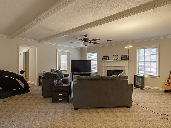 5th image of 1810 Shoreham Dr