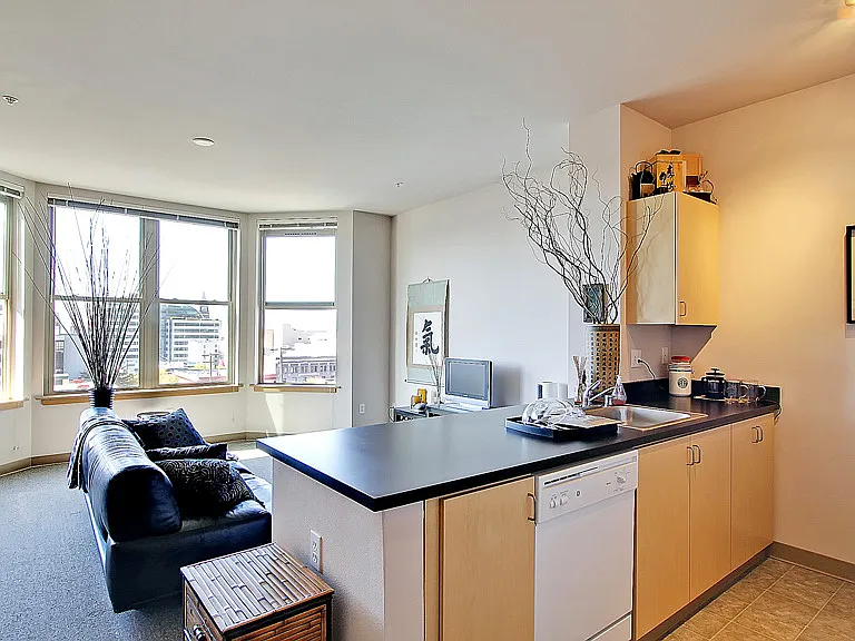 705 Lofts — Photo 8