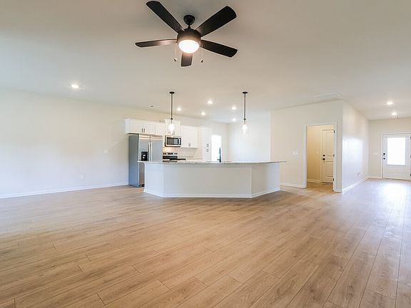 4th image of 200 Sunfish Cir