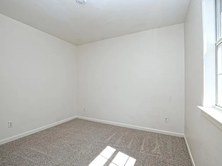 101 S Mockingbird Cir — Photo 13