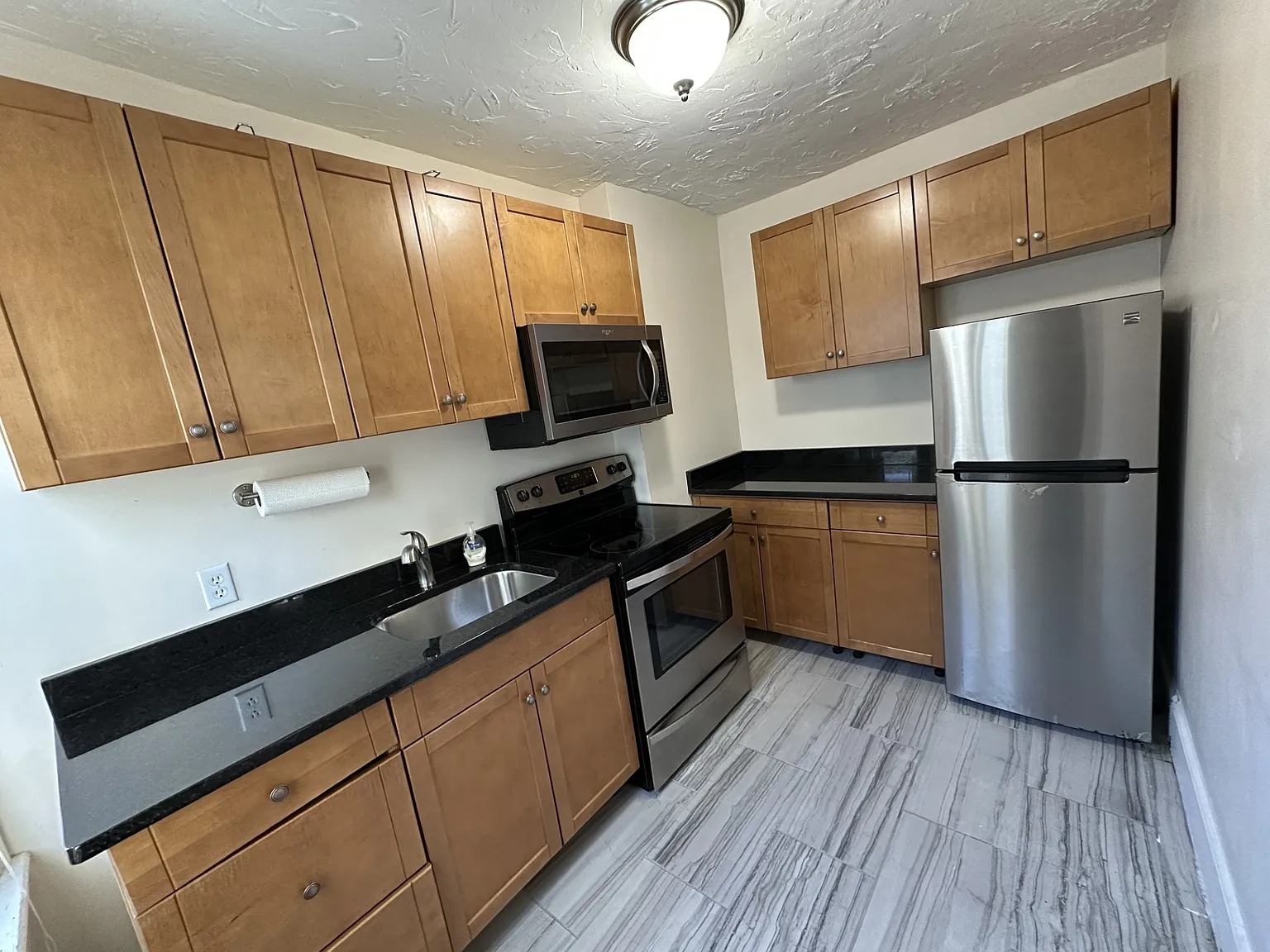1 bed, 700 sqft, $1,650 — Photo 2