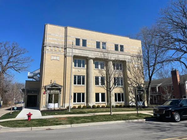 1010 Central Ave #3D, Wilmette, IL 60091