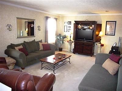 2nd image of 4407 Softwood Ln