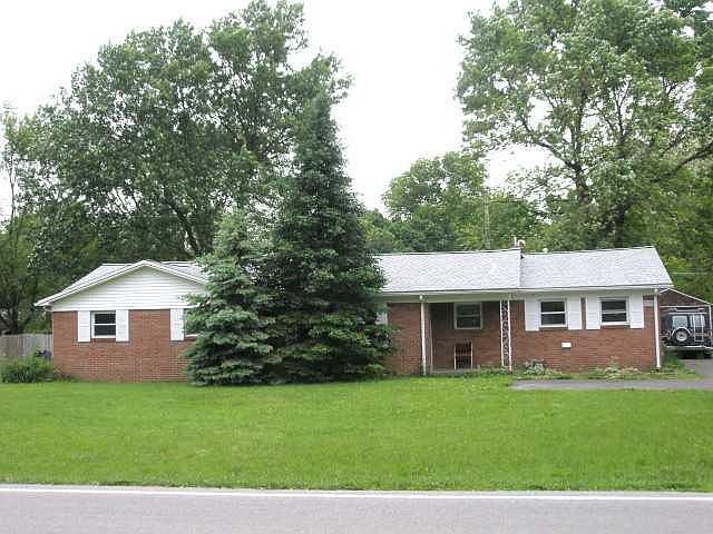 1st image of 1725 W Fox Hill Dr