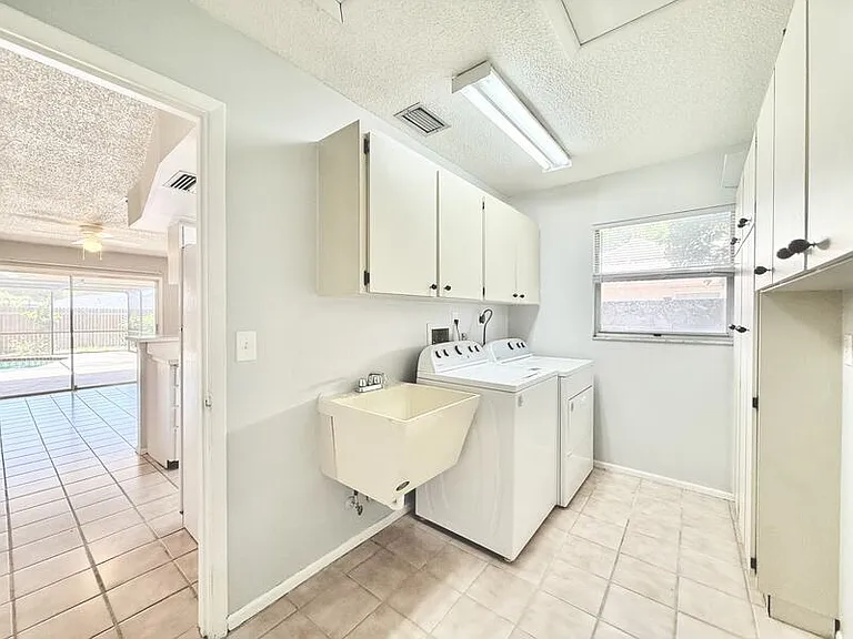 3777 Gatewood Dr — Photo 48