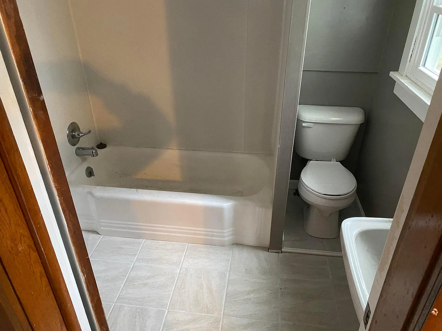 1 bed, 1000 sqft, $1,000 — Photo 3