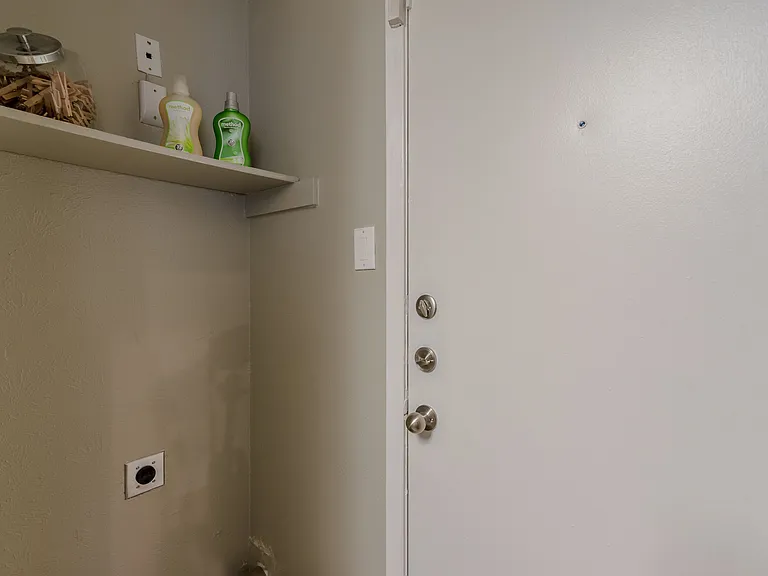 Pinehurst Place Apartments — Photo 27