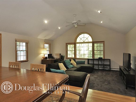 2nd image of 34 Cedarwood Dr