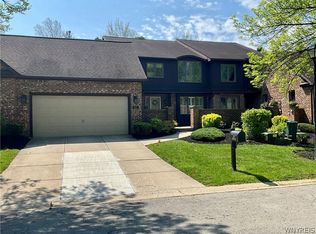 122 Hidden Ridge Cmn, Buffalo, NY 14221