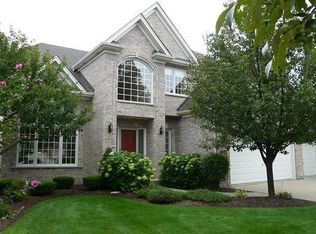 304 Aspen Ln, Aurora, IL 60504