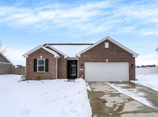 1279 Bontrager Ln, Shelbyville, IN 46176
