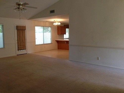 5th image of 7123 N Whitney Ave