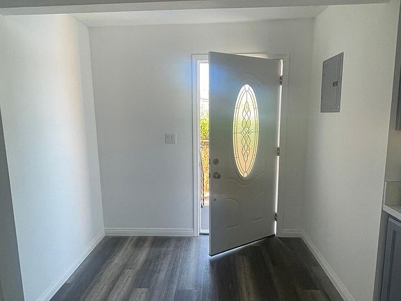 3rd image of 3334 Pepper Ave