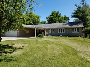 11 E South Court Dr, Decatur, IL 62526