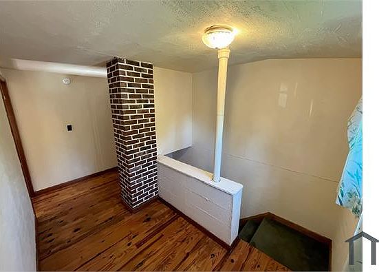 5th image of 15513 Walvern Blvd