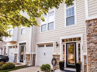 305 Monroe Point Dr, Colonial Beach, VA 22443