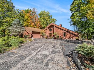 7372 River Rd, Flushing, MI 48433