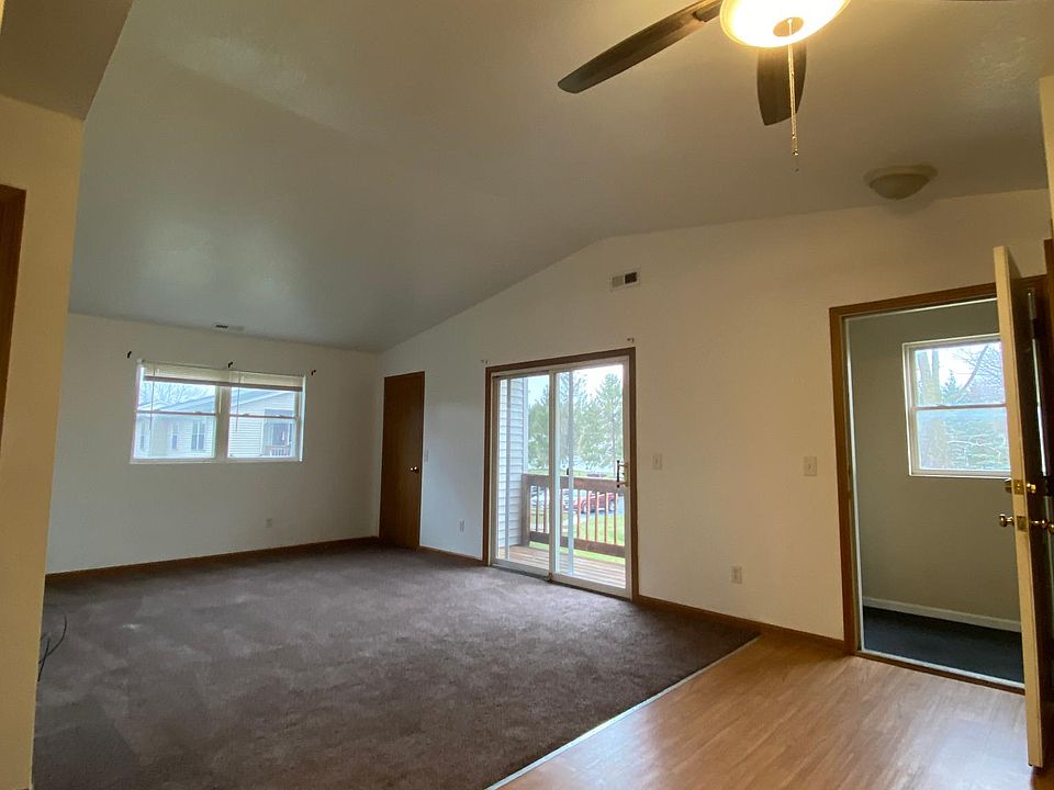 1st image of 7483 Crosscreek Dr