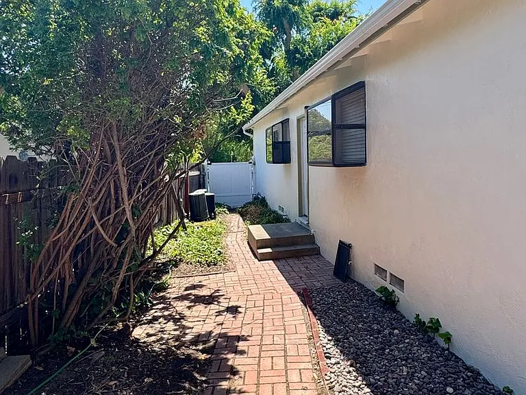 5041 Tierra Baja Way — Photo 25