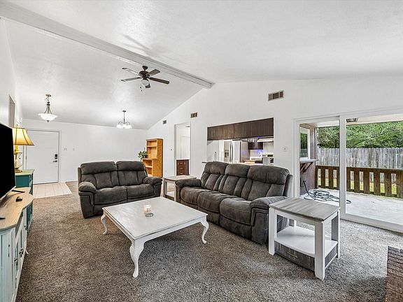 5th image of 3235 Villagedale Dr