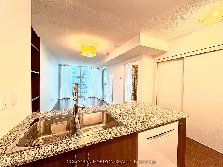 5740 Yonge St #708 — Photo 6