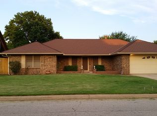 1812 Norwich Pl, Yukon, OK 73099