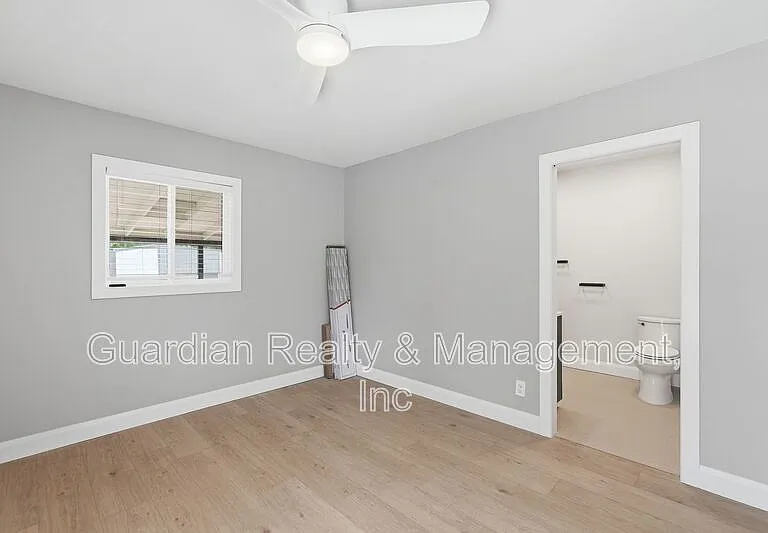 6819 E Paradise Pkwy — Photo 25