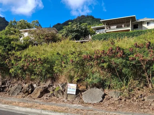 869 Nana Honua St, Honolulu, HI 96825