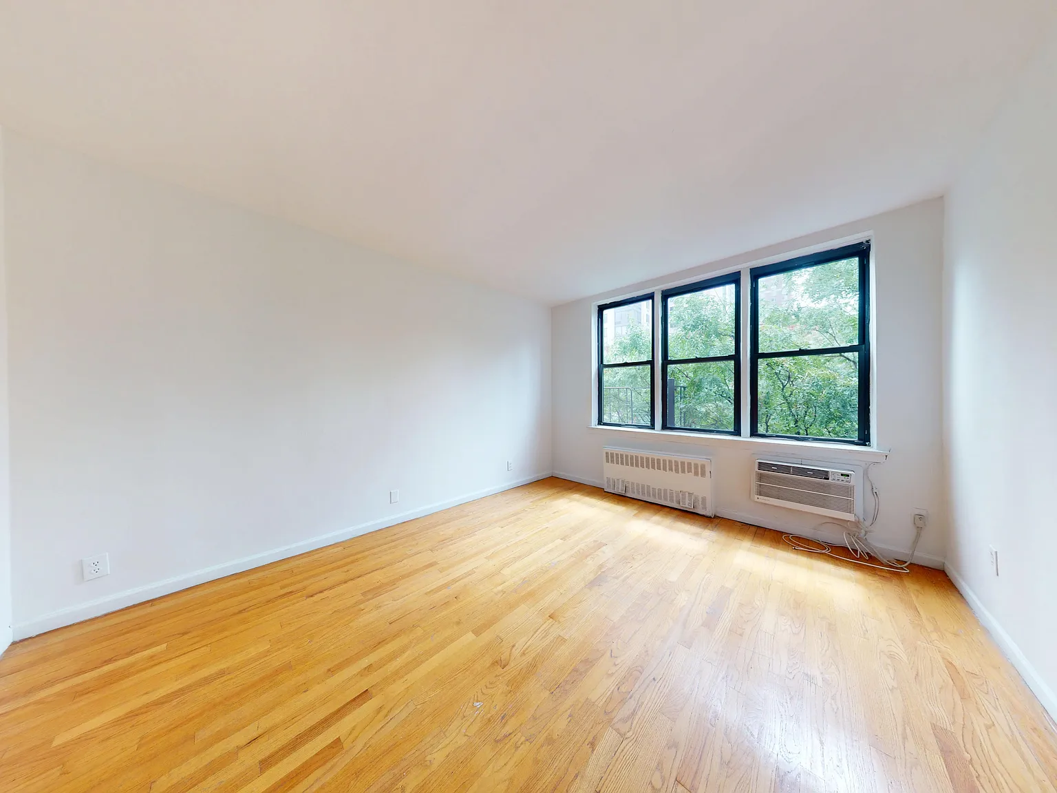 337 East 90th Street — Photo 2