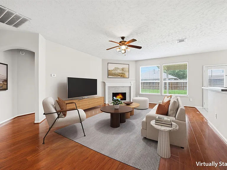 18010 Timber Crossing Ln — Photo 3