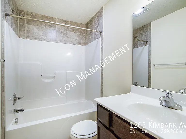 1203 Kimbark Ave — Photo 10