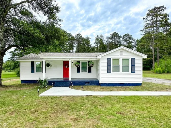 19 Patricia Dr, Phenix City, AL 36869