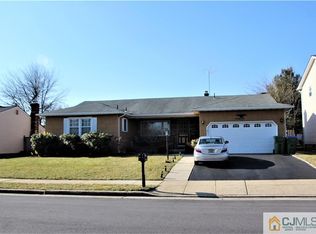 75 Rodak Cir, Edison, NJ 08817