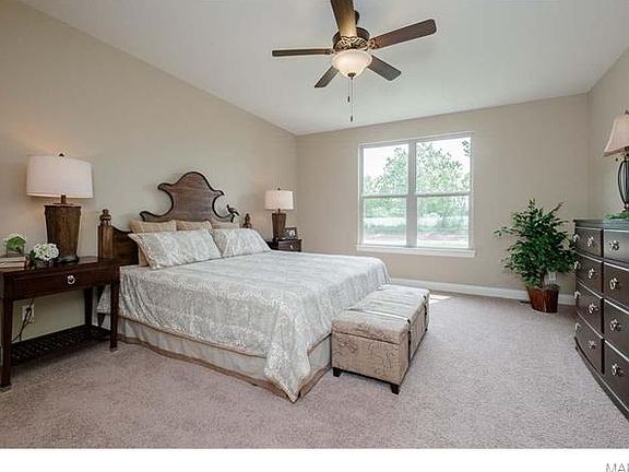 5th image of 570 Vintage Grove Ct