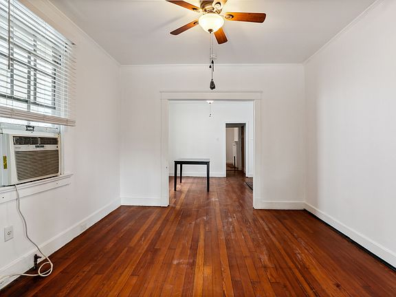 3rd image of 3028 Fern St