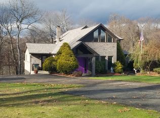 1535 Martin Rd, Tarentum, PA 15084