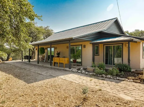 226 Deer Run Dr, Mountain Home, TX 78058