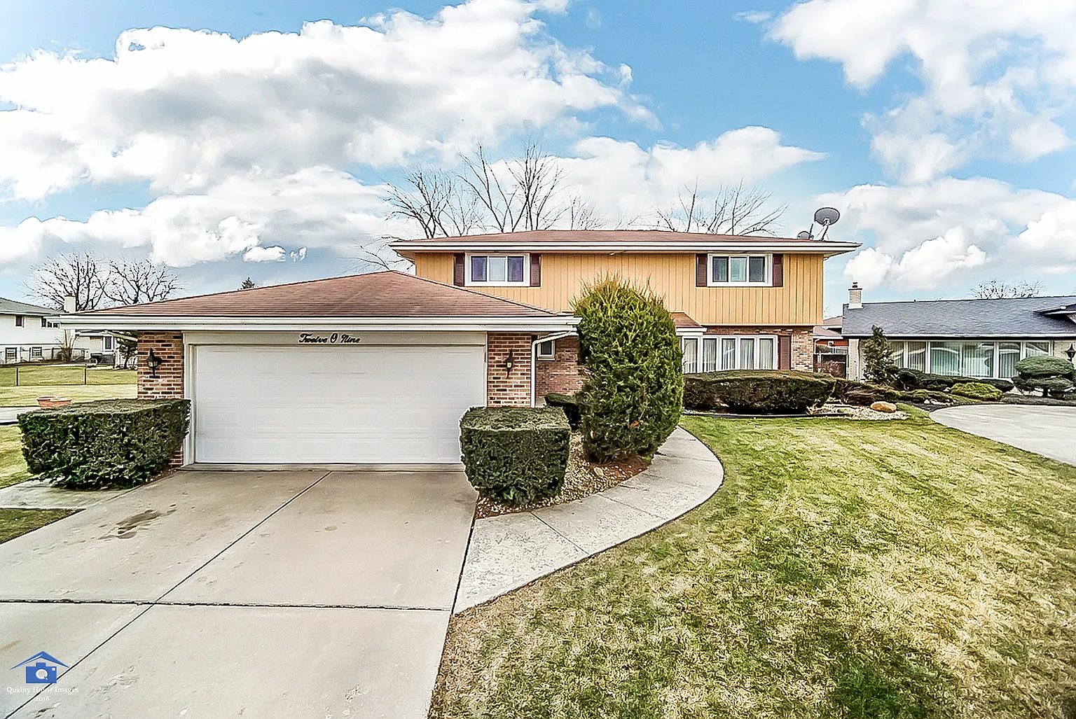 1209 E 166th Pl photo 1