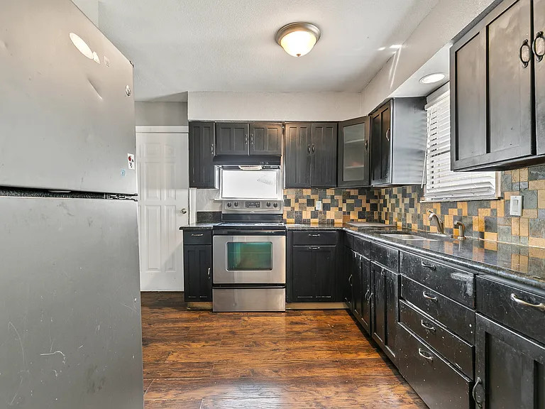 3422 W Jefferson Blvd — Photo 15
