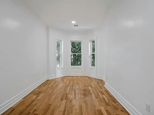 52 Brinkerhoff Street image 5 of 39