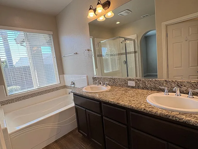 551 Montana De Oro St — Photo 22