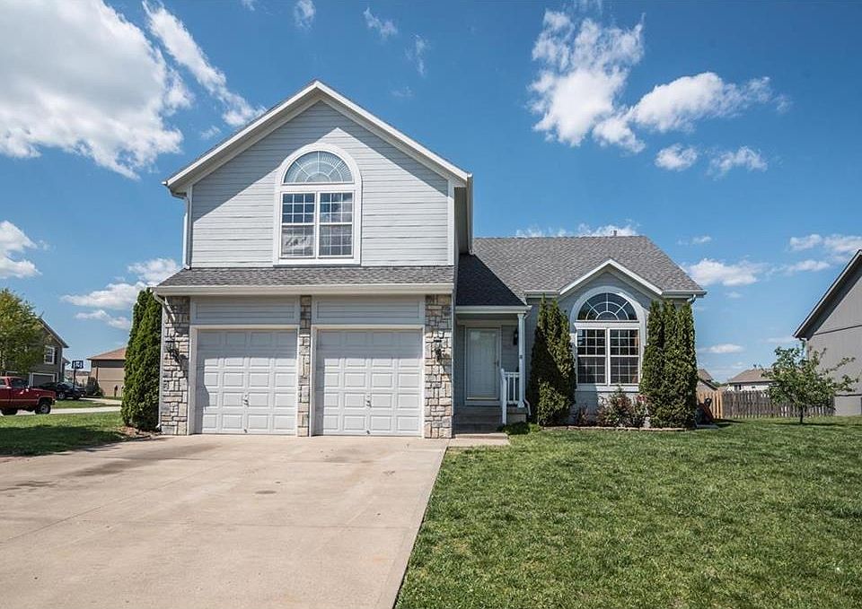 Welcome home to 500 Secretariat.  Exterior painted 2016, interior freshly painted 04/2017!