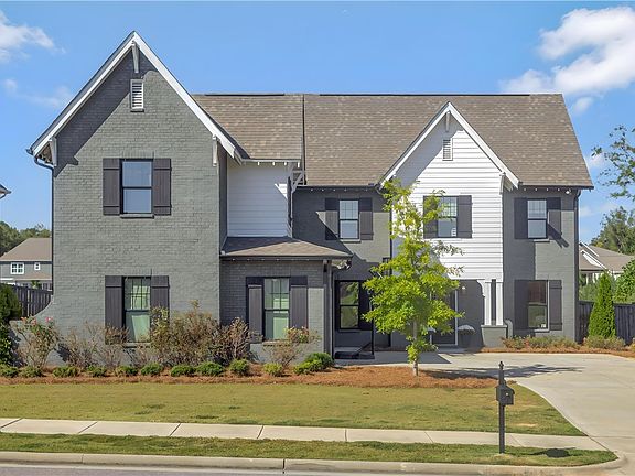 3rd image of 329 Barksdale Ln