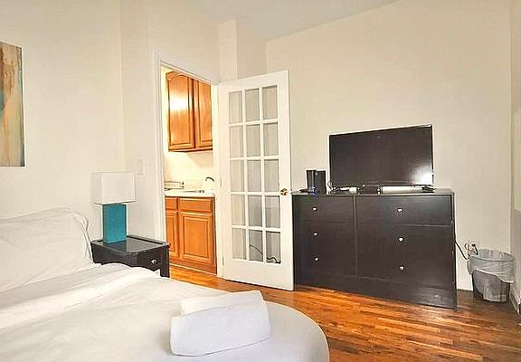 2nd image of 1365 1st Ave APT 2B