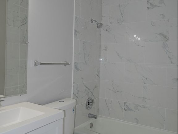 2nd image of 242 Bennett Ave APT 1B