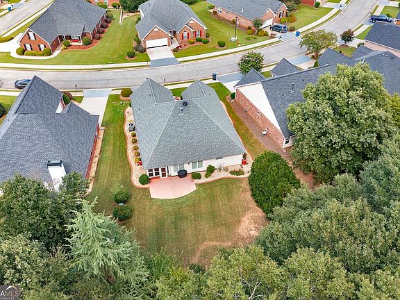 4th image of 125 Pinnacle Ln