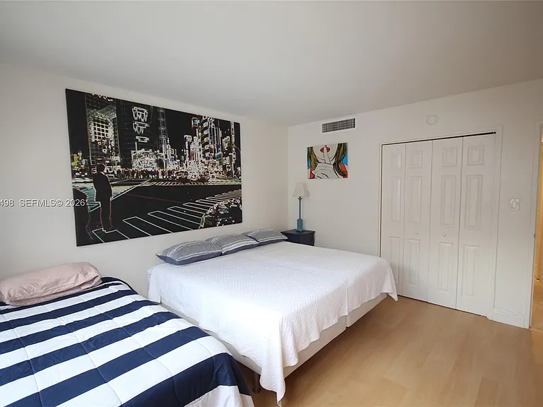 5161 Collins Ave #1004 — Photo 14