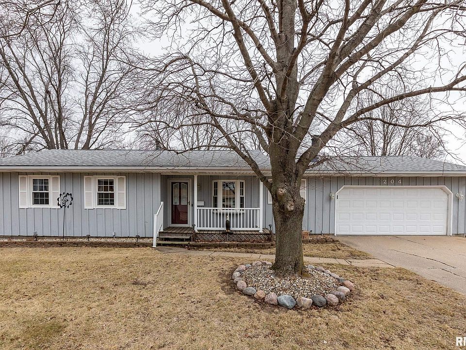 1st image of 204 Cypress St