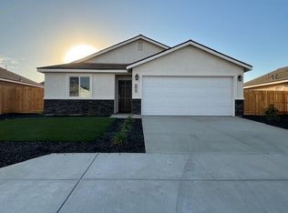 30717 Crestline Rd, Visalia, CA 93291