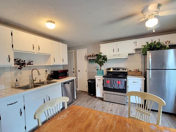 4th image of 2182 E Hanby Sq